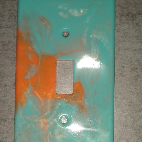 Customized switch and receptacle plates - Picture 5 of 9